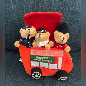 Harrod’s Bears Day Out finger puppet plush bus with 3 bears. 2007